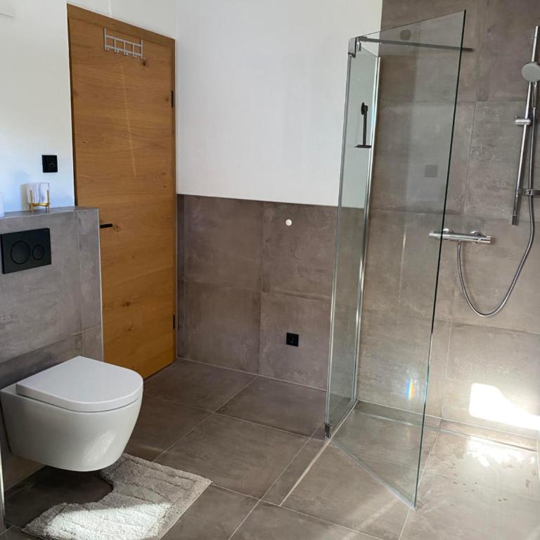 Ferienwohnung Sunnseit - Apartment mit Dusche - 14