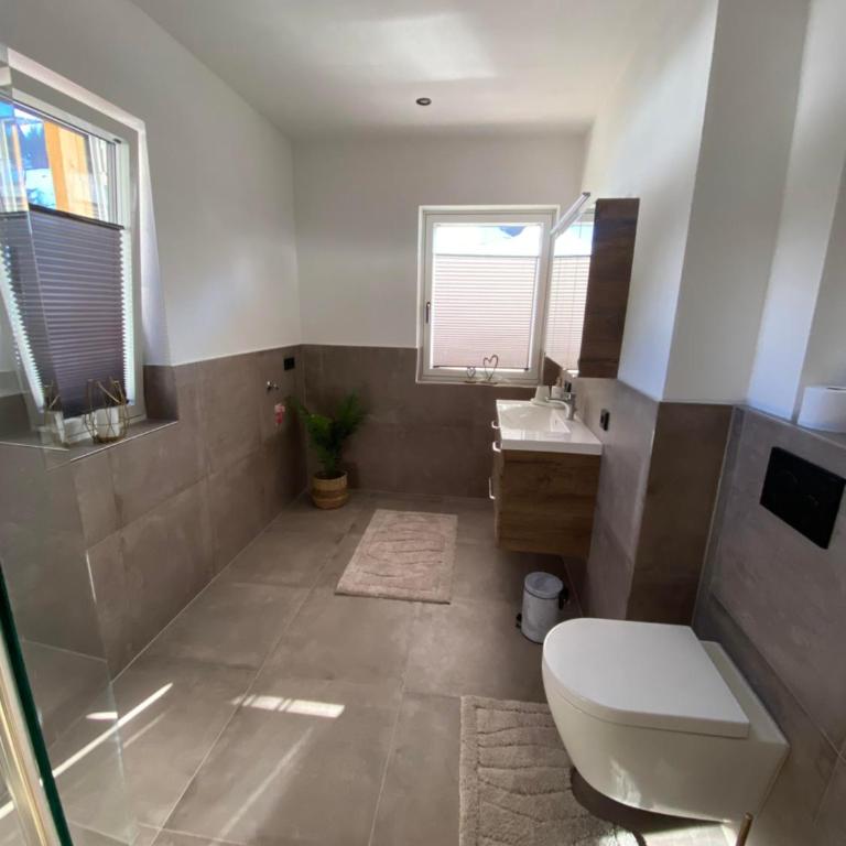 Ferienwohnung Sunnseit - Apartment mit Dusche - 16