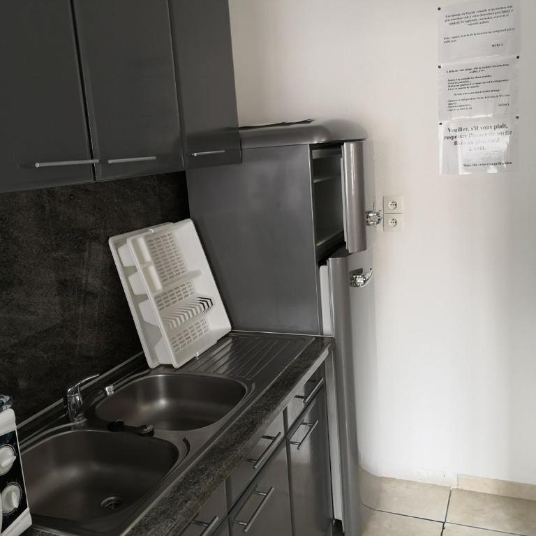60m2 à 300m de la plage - terrasse privative - lits faits - Wifi gratuit - Appartement 2 Chambres - 11