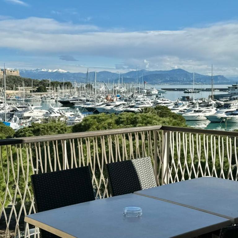Penthouse vue mer avec Rooftop,Jacuzzi,et parking privé - Appartement - Vue sur Mer - 8