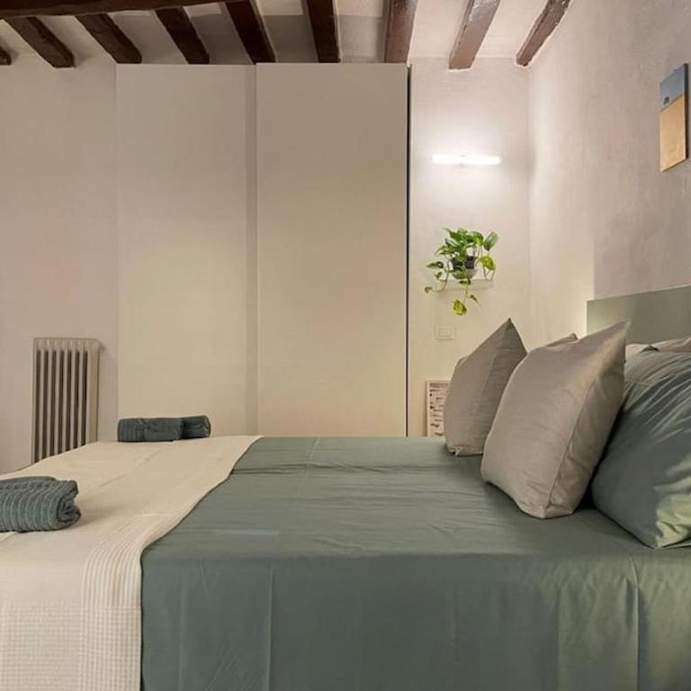 Casa storica nel cuore di Pisa - Lungarno - Appartamento con 2 Camere da Letto - 4