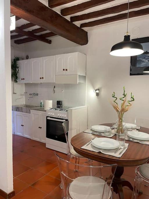 Casa storica nel cuore di Pisa - Lungarno - Appartamento con 2 Camere da Letto - 9