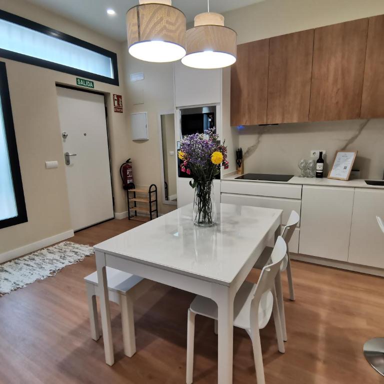 Apartamento de Lujo - A 10 minutos del centro - One-Bedroom Apartment - 12