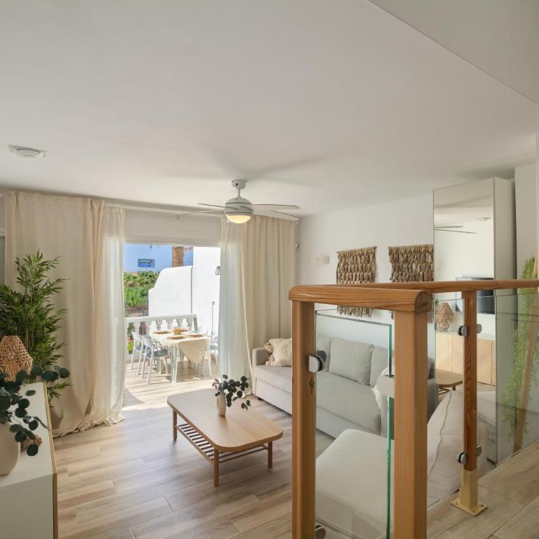 Apartment with balcony - Sunny Holidays Tenerife - Two-Bedroom Apartment - 18