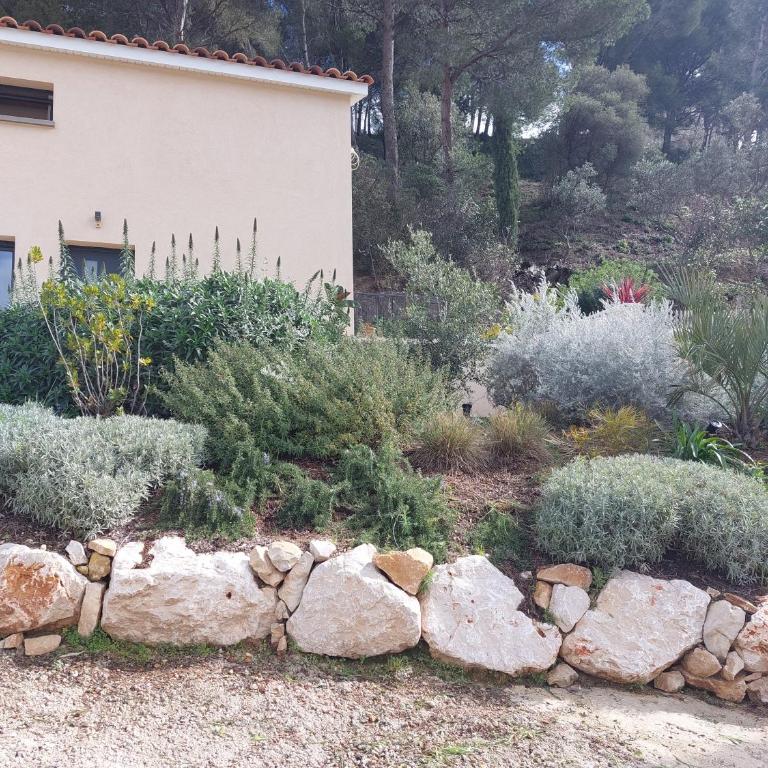 La Belle de Cassis - Two-Bedroom Villa - 3
