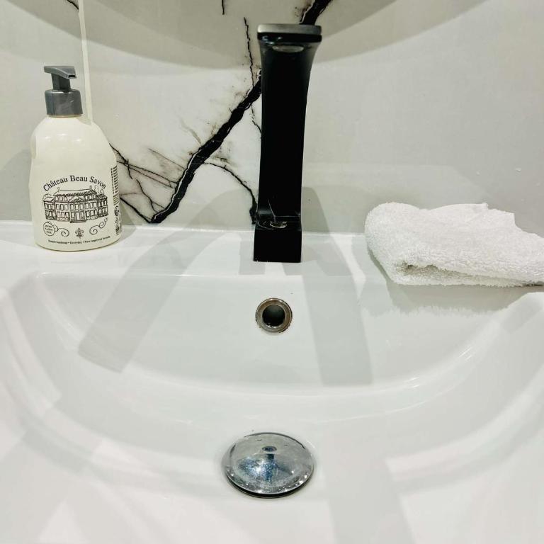 Appartement moderne vieille ville PARKING GRATUIT - Apartment mit 1 Schlafzimmer - 23