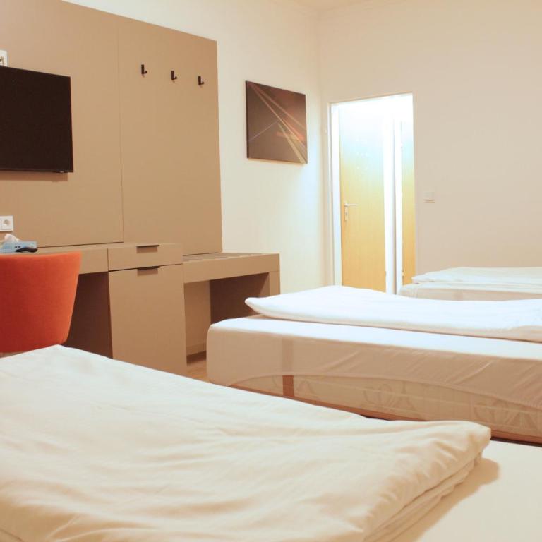 Isar City Hotel - Standard Triple Room - 11