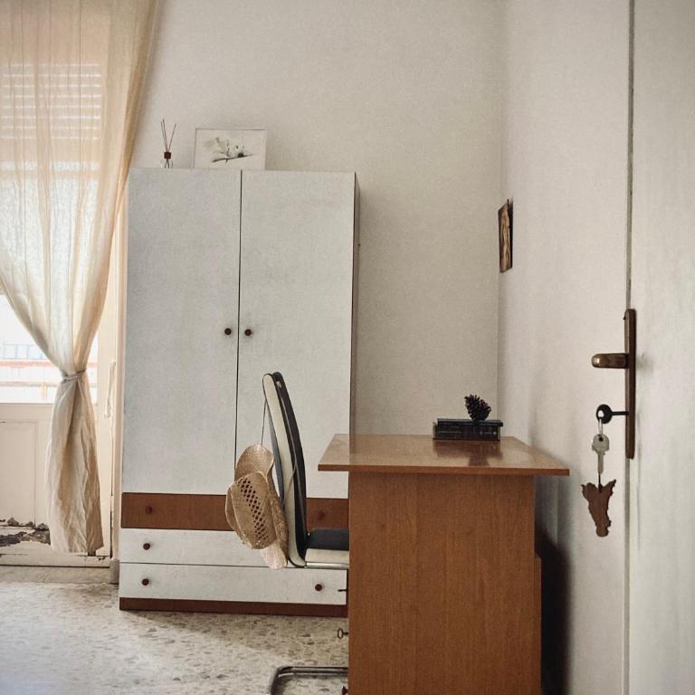 Shared apartment in Catania center. - Single Room with Balcony - 5
