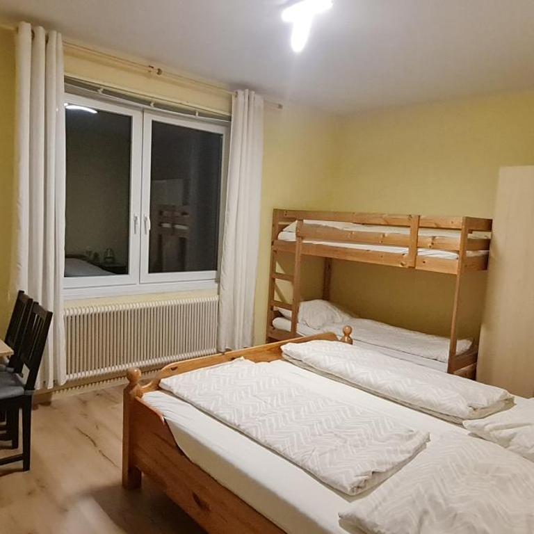 Haus Kolbnitz - Vierbettzimmer mit Bergblick - 2