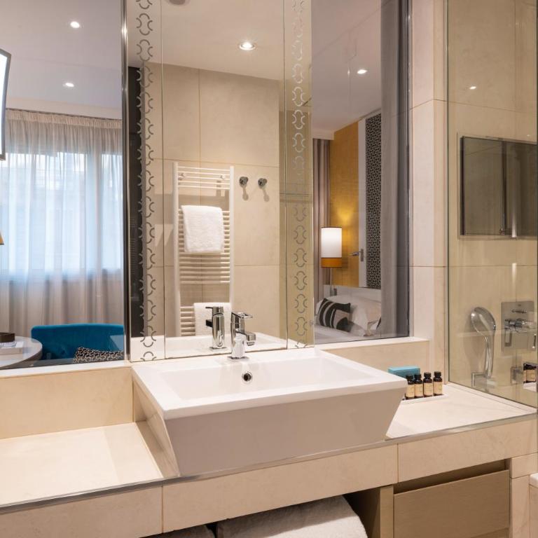 Hôtel Etoile Maillot - Chambre Double Deluxe - 4