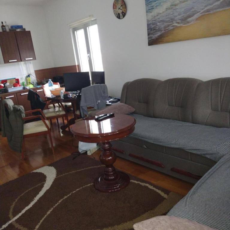Apartman Fontana - Two-Bedroom Apartment with Terrace - 12