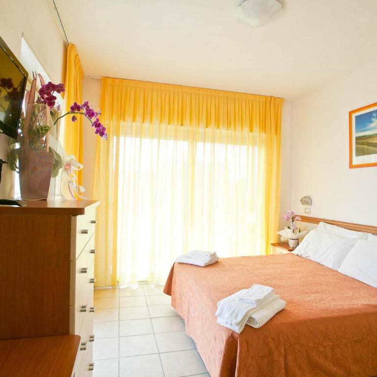 Hotel Adria Beach Club - Camera Matrimoniale con Balcone - 2
