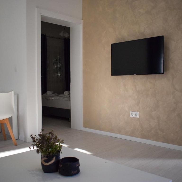 Amal - One-Bedroom Apartment - 14
