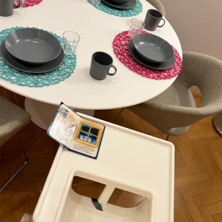 NAPOLIFOREVER ELEGANT APARTMENT Casa Vacanze a Chiaia CENTRO - Appartamento con 2 Camere da Letto - 55