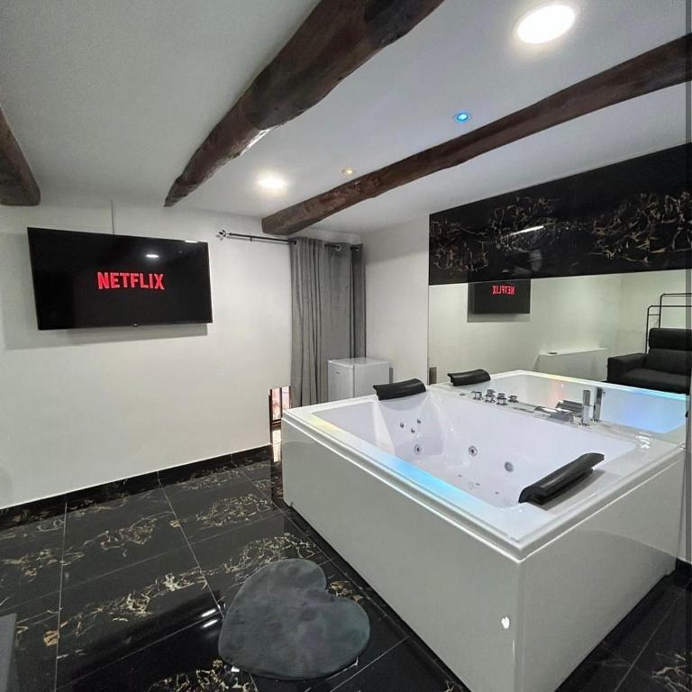 Valentino luxury suites - Suite con Vasca Idromassaggio - 1