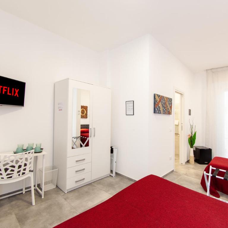 La Spezia Holidays 123 - Triple Room with Private Bathroom - 5