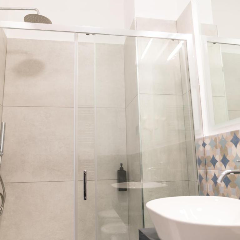 La Spezia Holidays 123 - Triple Room with Private Bathroom - 4