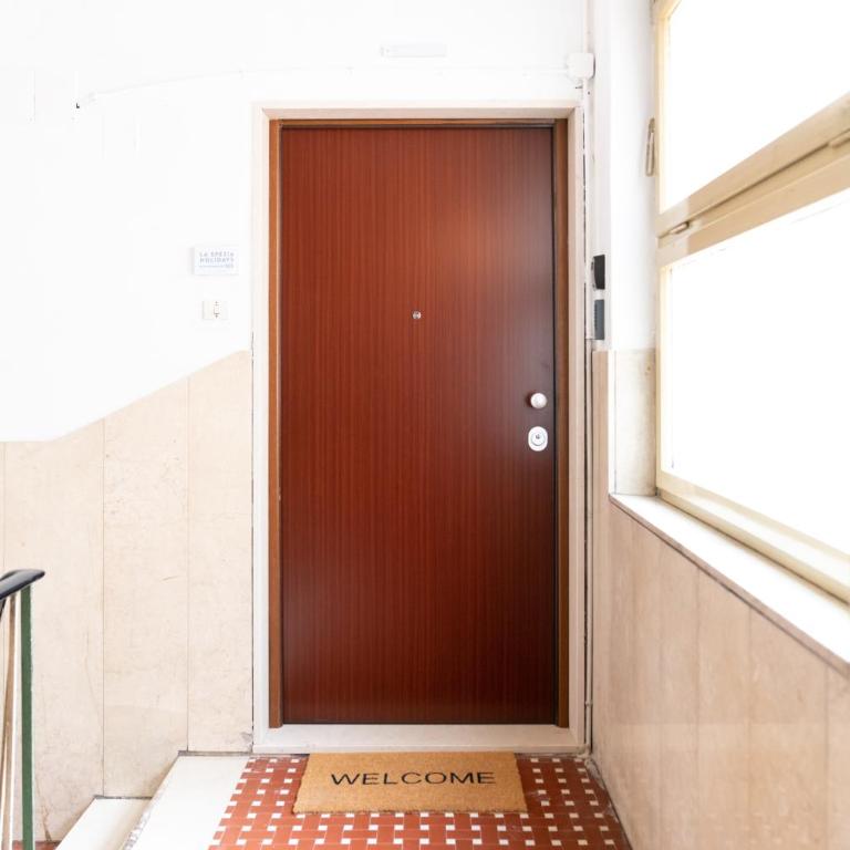 La Spezia Holidays 123 - Double Room with Private Bathroom - 17