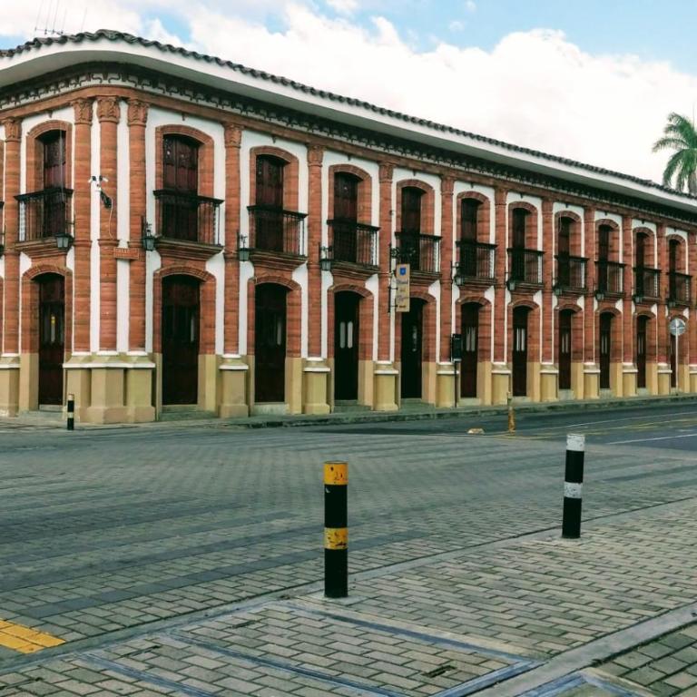 Apartamento confortable, cerca a la Basílica - Three-Bedroom Apartment - 15