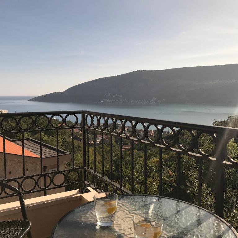 Adria Montenegro Seaview - One-Bedroom Apartment - 2