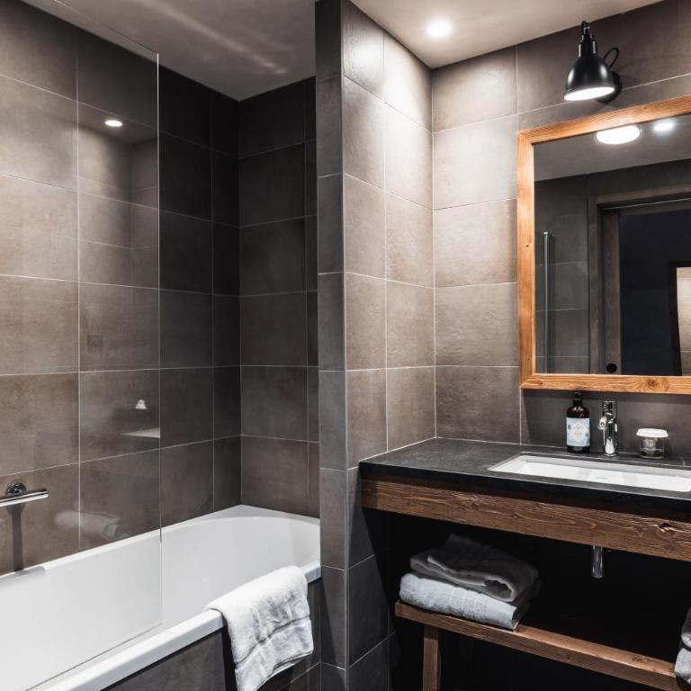Hôtel de la Roche - Chambre Double Deluxe - 10