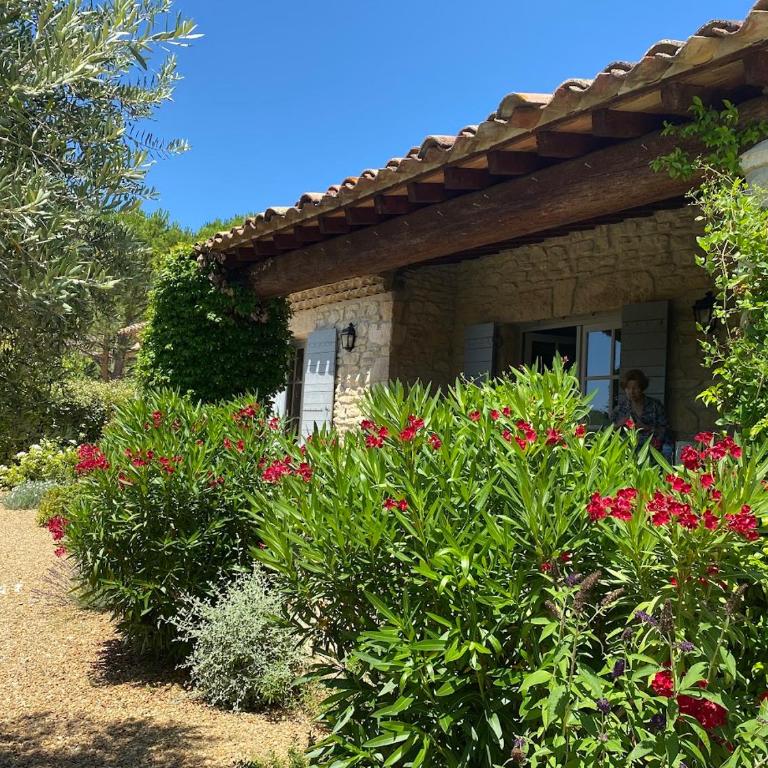 In Gordes, facing the entire Luberon Park a beautiful 5 bedrooms house - Casa con 5 Camere da Letto - 34