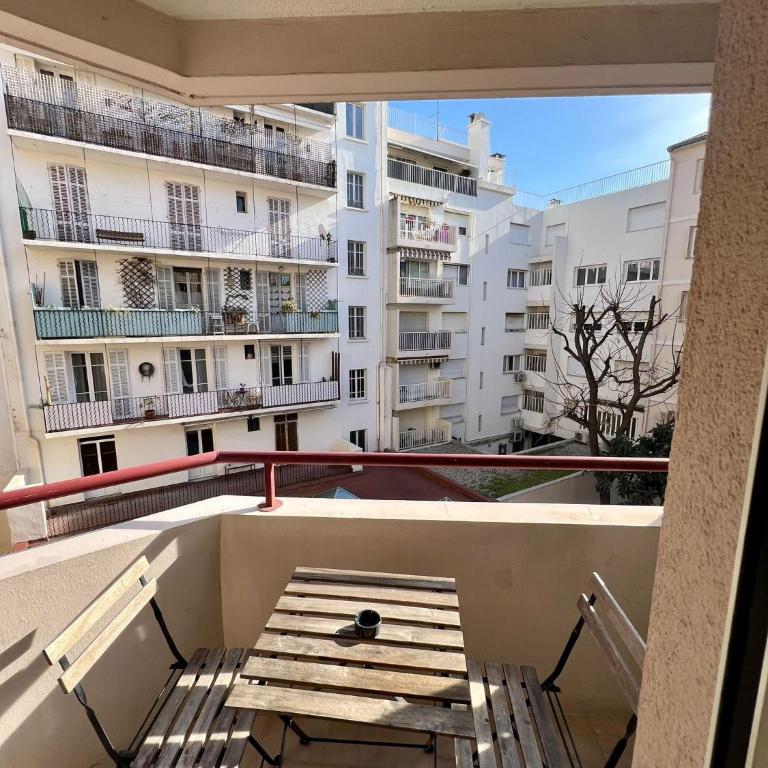 Studio Climatisé, Cosy et Calme au Centre Ville - Appartamento con 1 Camera da Letto - 17