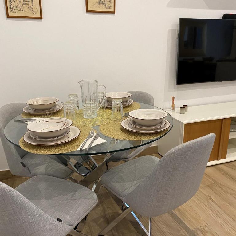 Centrico y Practico piso con entrada independiente - Two-Bedroom Apartment - 13