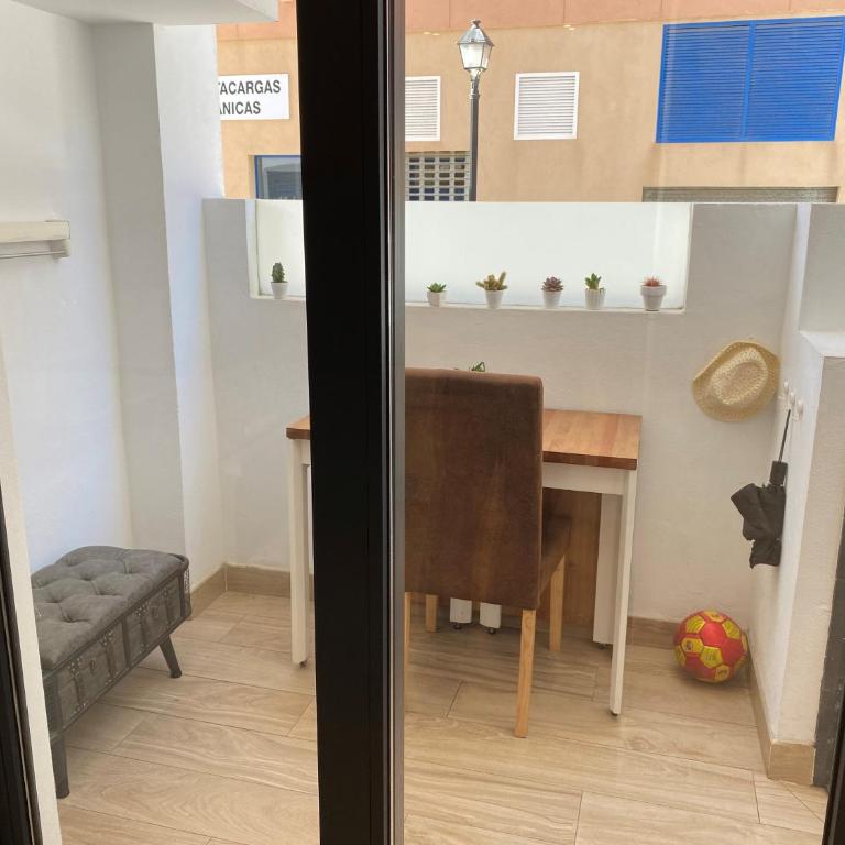 Centrico y Practico piso con entrada independiente - Two-Bedroom Apartment - 24