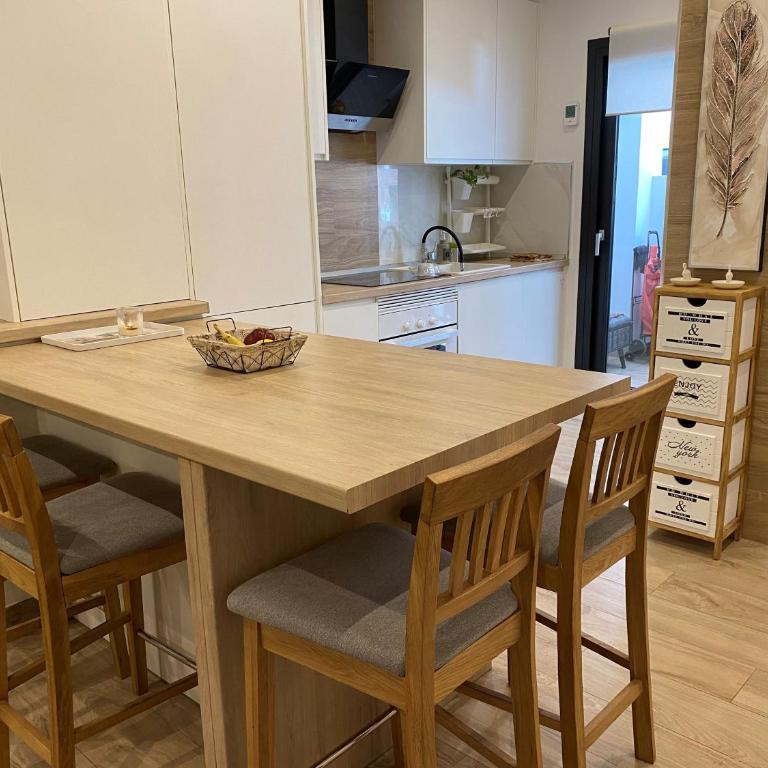 Centrico y Practico piso con entrada independiente - Two-Bedroom Apartment - 9