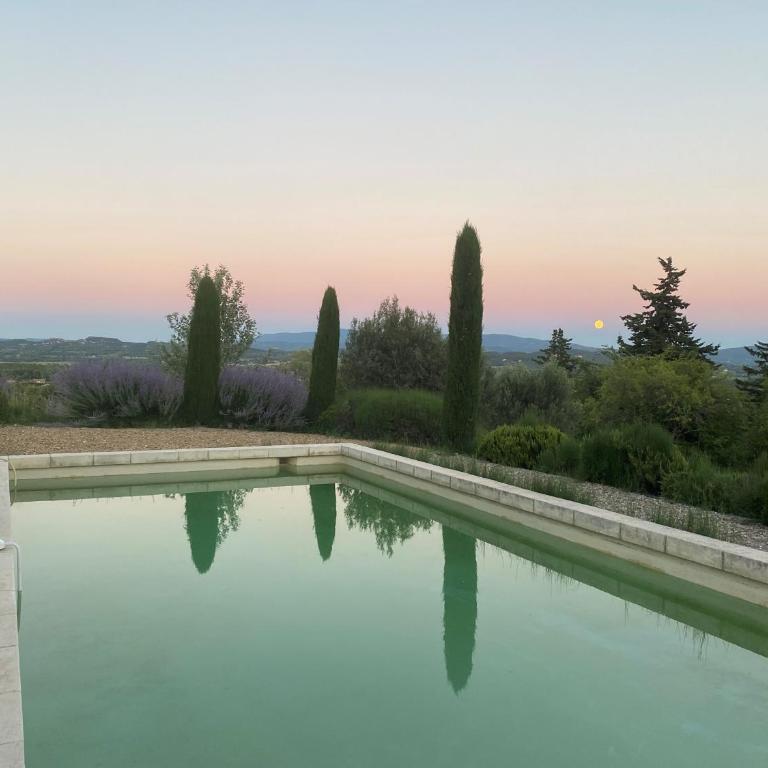 In Gordes, facing the entire Luberon Park a beautiful 5 bedrooms house - Casa con 5 Camere da Letto - 37