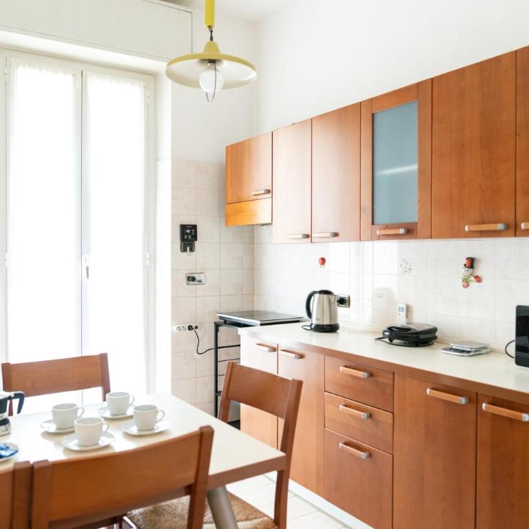 La Spezia Holidays - Appartamento con 2 Camere da Letto - 5