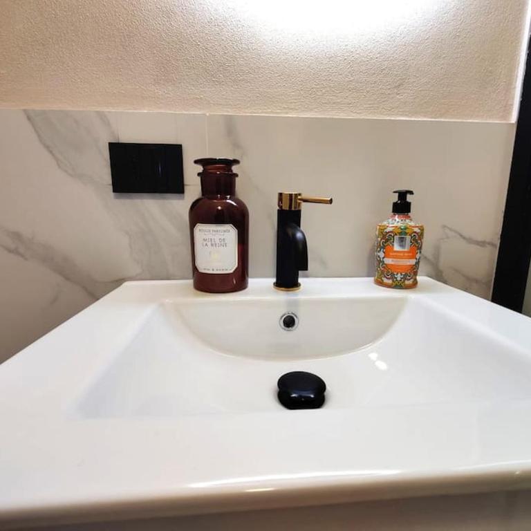 Casa CloClo: Design & Vintage Apt above Subway - Appartamento con 1 Camera da Letto - 25