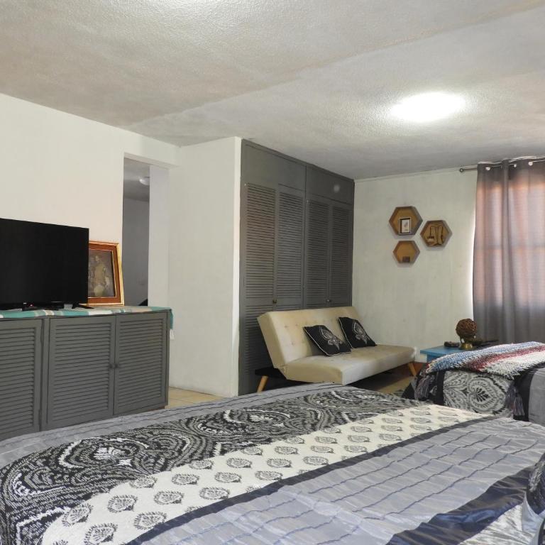 El Refugio de San Matías - Family Room with Balcony - 8