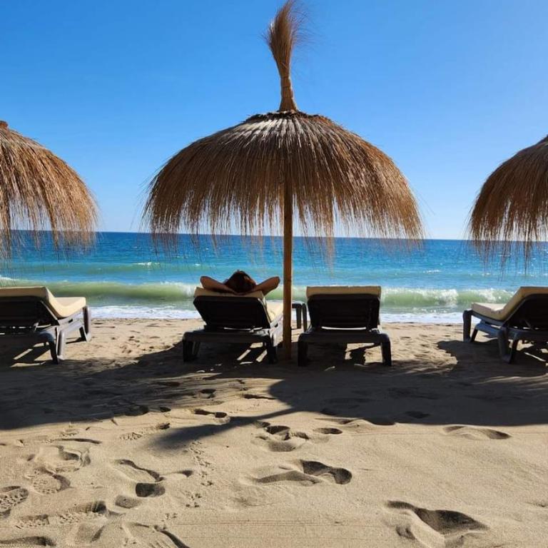 Apartment Beachfront Accommodation - Two-Bedroom Apartment - 1