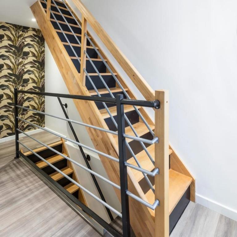 Désirée Logement Cosy et Charmant 1 er étage - Appartement 1 Chambre - 13