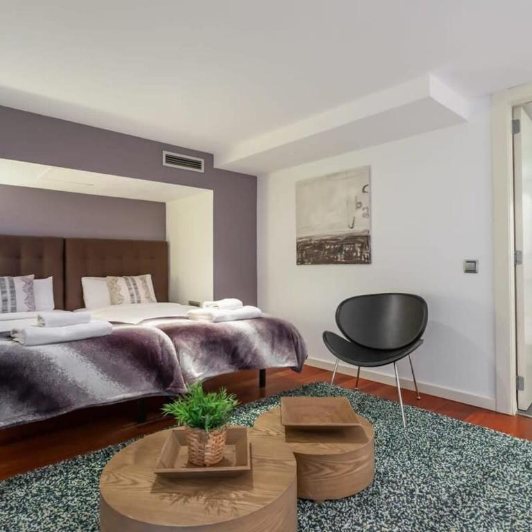 The Collection Barcelona - 3bedroom Duplex with balcony in plaza Cataluña - Apartment - 4