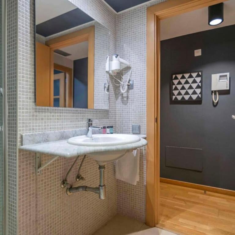 The Collection Barcelona - Modern and bright apartment in Eixample 1-3 - Apartment - 13