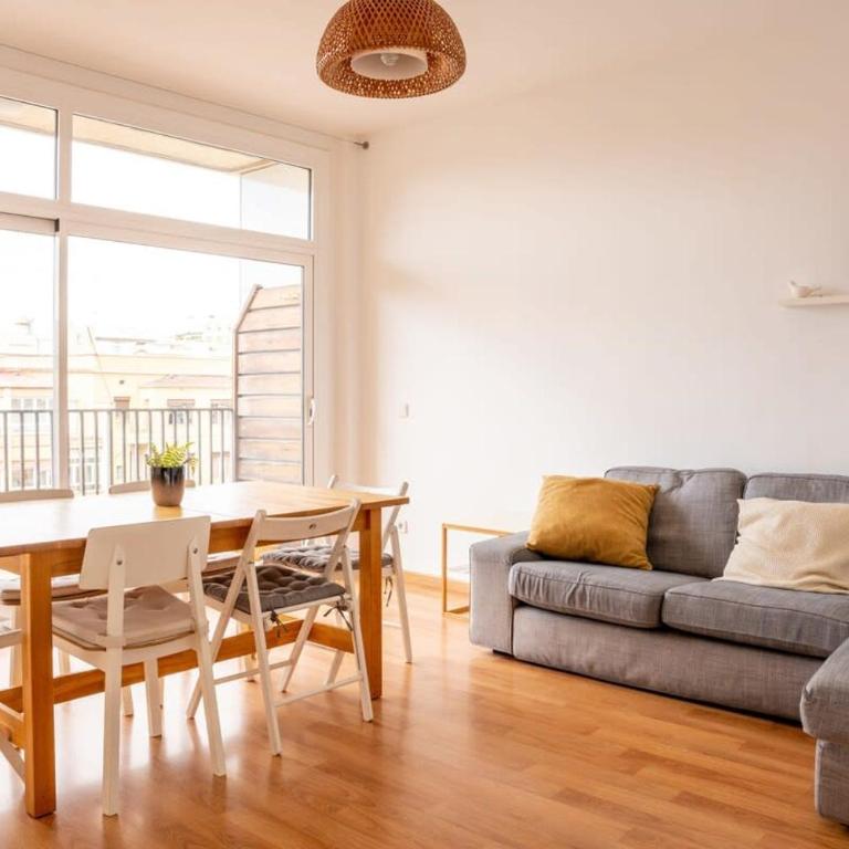 The Collection Barcelona - Bright 4BD with terrace near Arc de Triomf - Apartment - 1