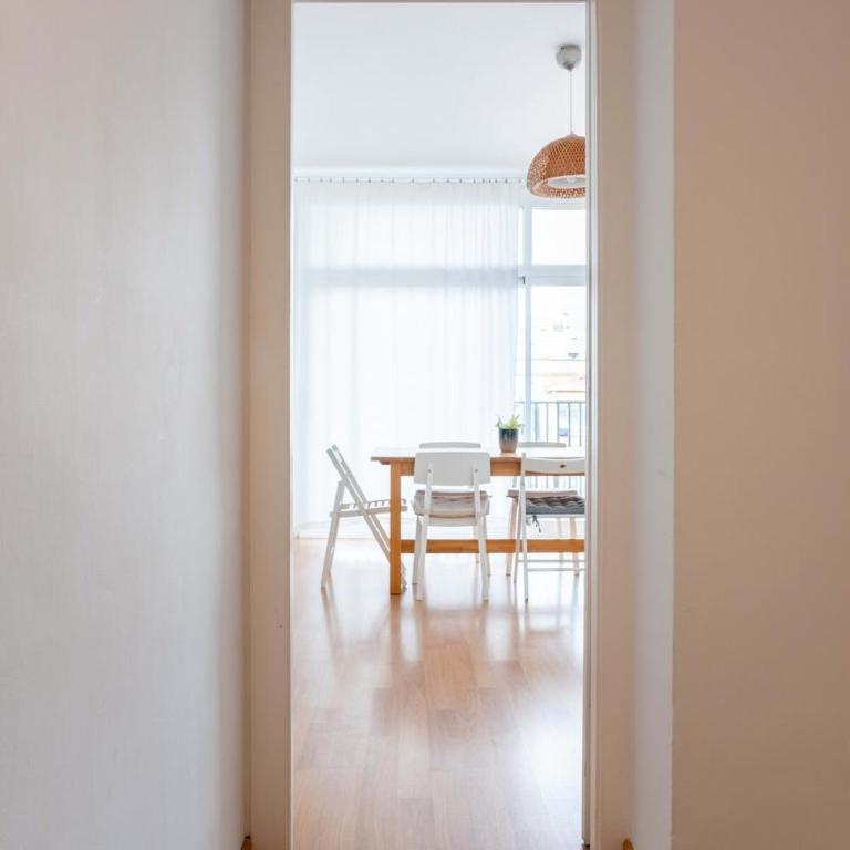 The Collection Barcelona - Bright 4BD with terrace near Arc de Triomf - Apartment - 32