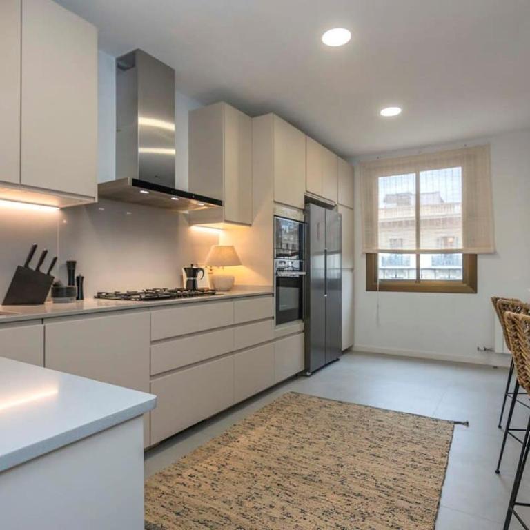 The Collection Barcelona - Luxury 4-bedrooms in Rambla de Catalunya - Apartment - 3