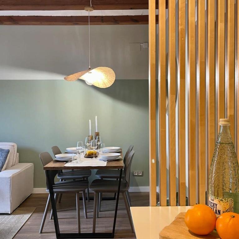 The Collection Barcelona - Plaza Catalunya Recently renovated 5BD-4BTH - Apartment - 5