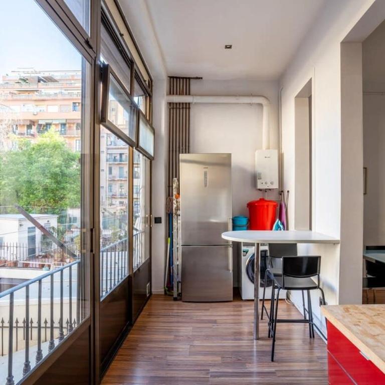 The Collection Barcelona - Comfortable and huge 4BD - 2BTH Rambla Catalunya - Apartment - 3