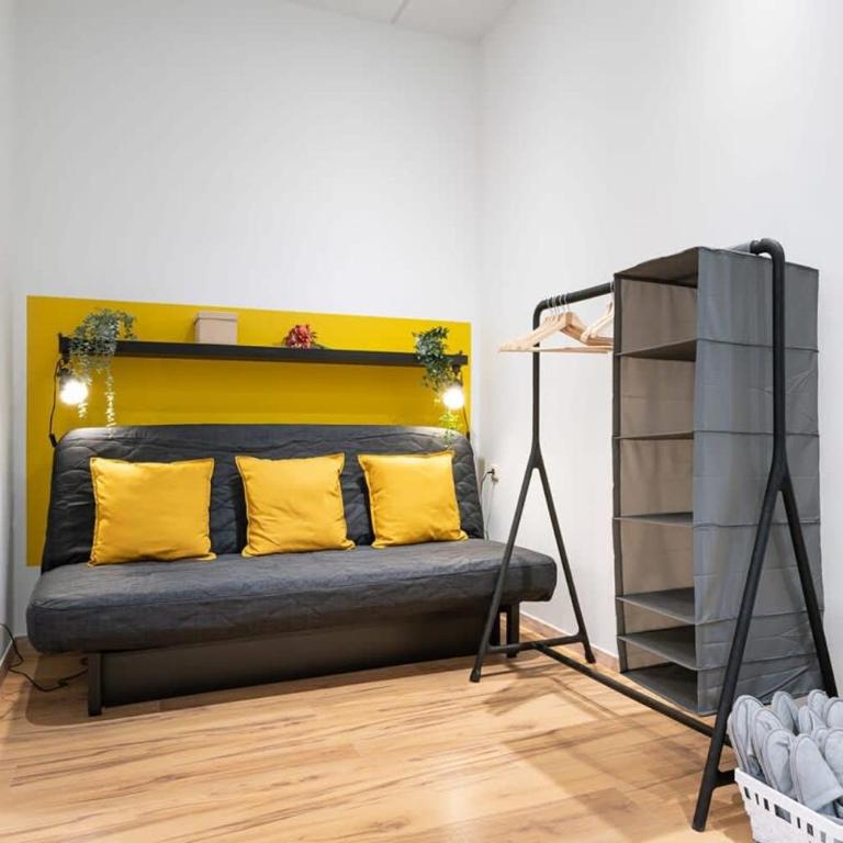 Big Central Apartment near Rotkreuzplatz with 3 BR for 12 PAX - Apartment - 9