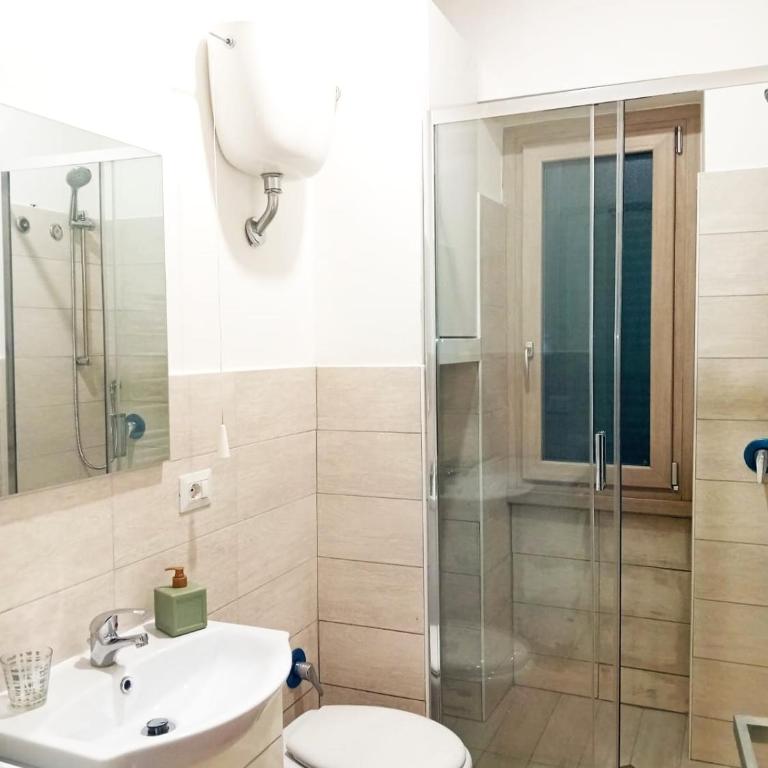 Gregorihouseroma - Two-Bedroom House - 23