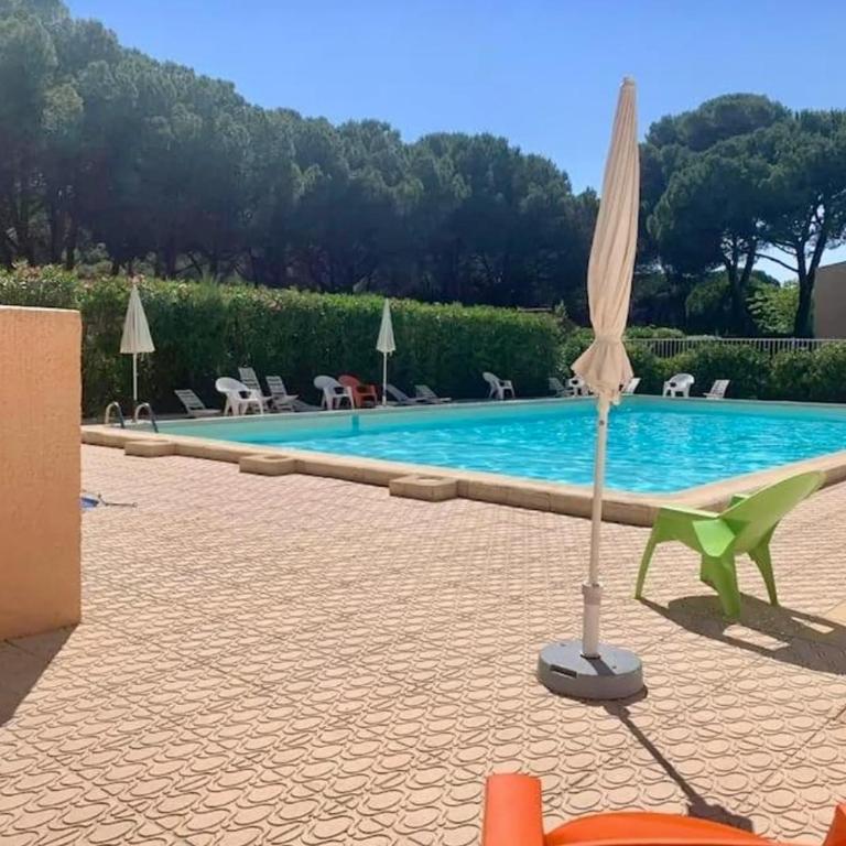Villa dans la Pinède - Casa - 21