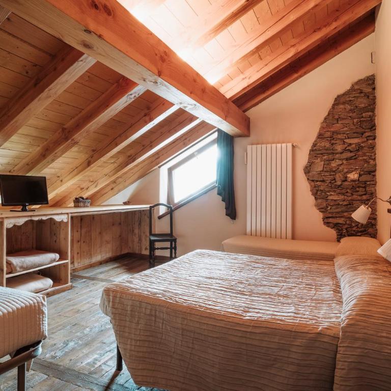 Maison Rosset agriturismo, camere, APPARTAMENTI e spa in Valle d'Aosta - Camera Quadrupla con Bagno Privato - 27