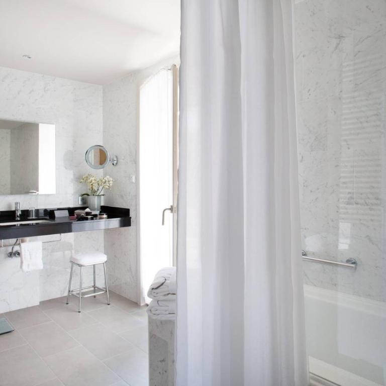 La Villa Calvi - Suite 2 Chambres avec Salle de Bains - Vue sur Mer - 5