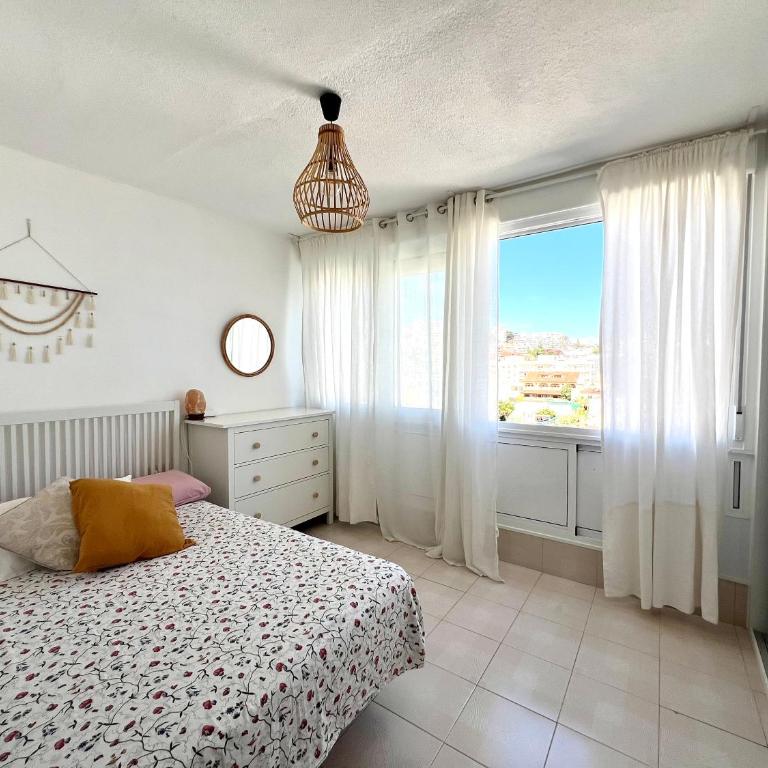 En Carihuela con vistas y plaza de garaje, Nucleo Cristal - Apartamento de 3 dormitorios - 16