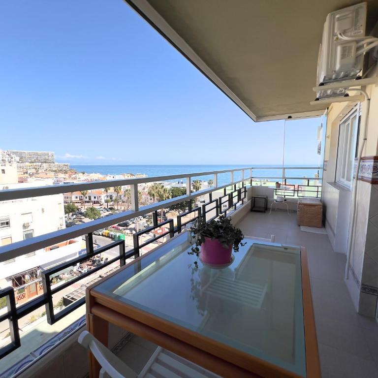 En Carihuela con vistas y plaza de garaje, Nucleo Cristal - Apartamento de 3 dormitorios - 3